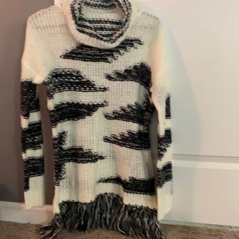 Venus Black and White Fringed bottom sweater